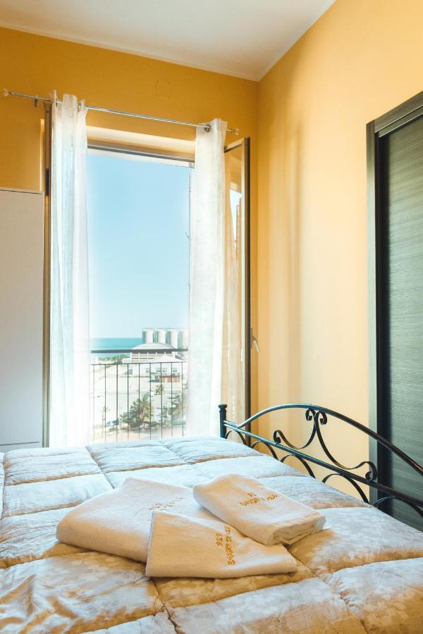 B&B Raggio Di Sole Porto Empedocle Exterior photo